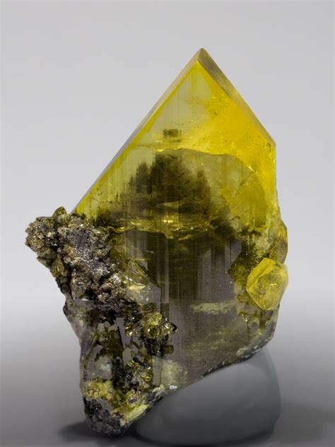 Anglesite ©fabre Minerals Puit Ix Touissit Oujda Morocco