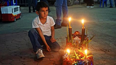 El Día del Niño Perdido la tradición de prender miles de velas en las