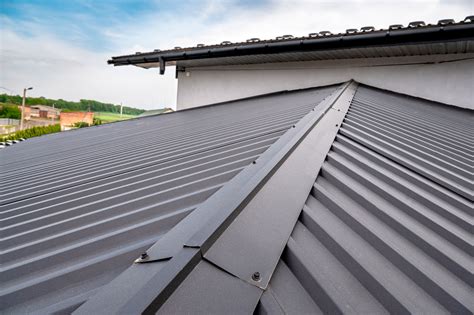 Metal Roofing Facts And Myths