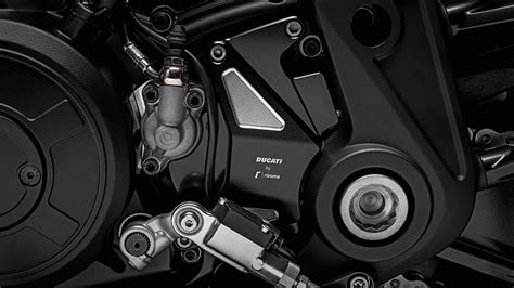 Ducati offers performance accessories for Diavel 1260 - Shifting-Gears