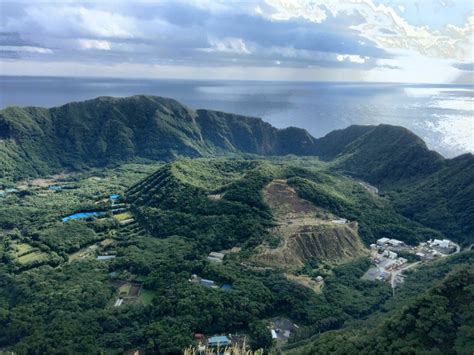 10 Breathtaking Aogashima Volcano Images - Fontica Blog