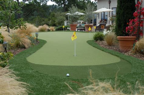 Featured Application: Jim Nantz Putting Green - Synthetic Turf ...