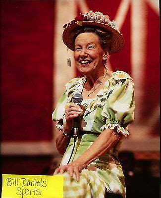 MINNIE PEARL Grand Ole Opry country comedian Hee Haw Howdy! 8 X 10 ...