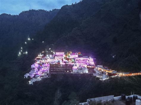 Vaishno Devi Yatra Tour Package with Helicopter