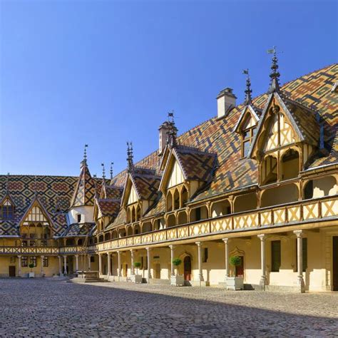 Charles François et Fille Nantoux Beaune and the Beaune region