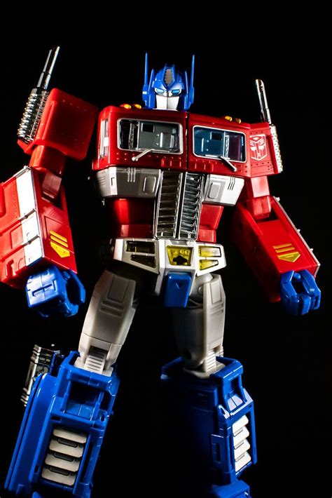 Transformers Masterpiece Optimus Prime | Transformers masterpiece ...