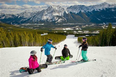 Alberta Ski Resorts- The Best Alberta Ski Areas in the Rockies