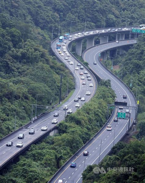 收假國道將湧車潮 5大路段易壅塞估晚間6時紓解 生活 中央社 Cna