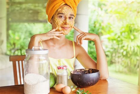 26 Quick And Easy 2 Ingredient Diy Face Masks For Glowing Skin