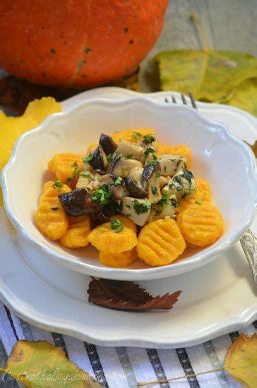 Gnocchis de potimarron et parmesan et une poêlée de cèpes aux couleurs