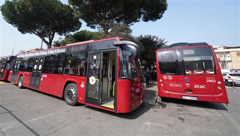 Stretta Sui Furbetti Dei Bus A Roma Record Di Multe A Chi Viaggia Senza