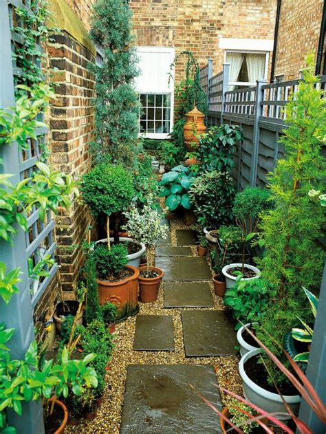 Narrow Garden Space Of Townhouse Courtyard Gardens Design Small