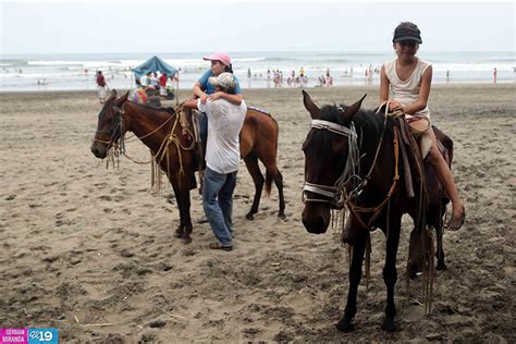 Familias Nicarag Enses Visitan Playas En Comienzo De Fin De Semana Largo