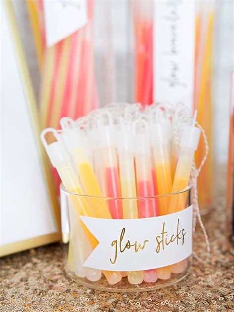 This Cute DIY Wedding Glow Stick Bar Is Such A Fun Idea Glow Stick