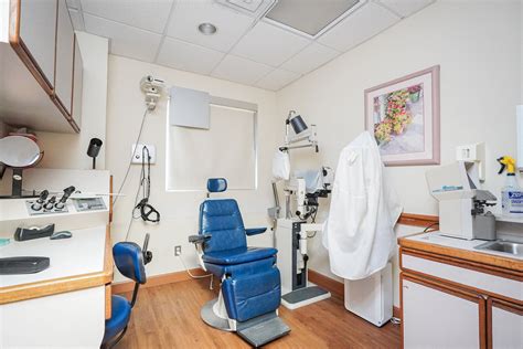 Transit Updates for Stop 504034 at Hylan Blvd and Montreal Ave 18