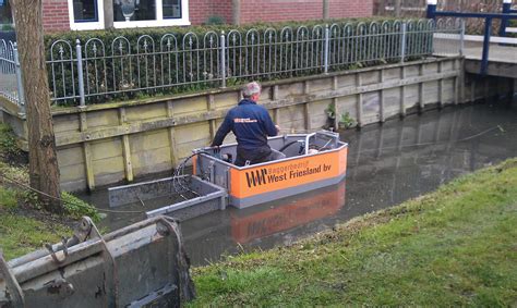 Kleine Schuifboot Materieel Baggerbedrijf West Friesland