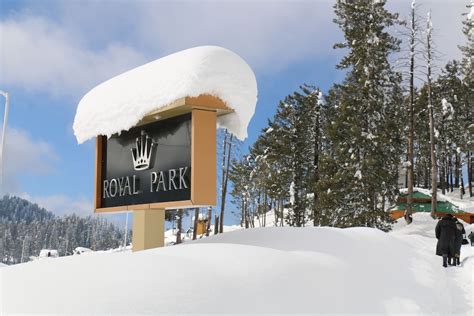 Royal Park Hotel Gulmarg, Jammu and Kashmir, IN - Reservations.com