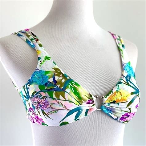 Bebe Swim Bebe Floral Bikini Swumsuit Top Nwt Poshmark