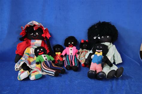 Lot - BOX LOT OF STUFFED GOLLIWOG DOLLS