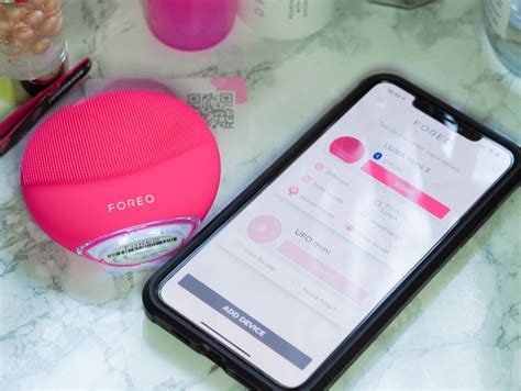 Foreo Luna Mini Facial Cleansing Massager Review Beauty Geek