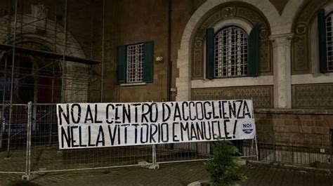 Ostia Lo Striscione Del Progetto Civico Noi No Al Centro D