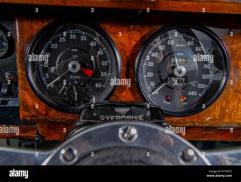 Mk2 Jaguar 3 4 1960s Classic British Saloon Car Stock Photo Alamy