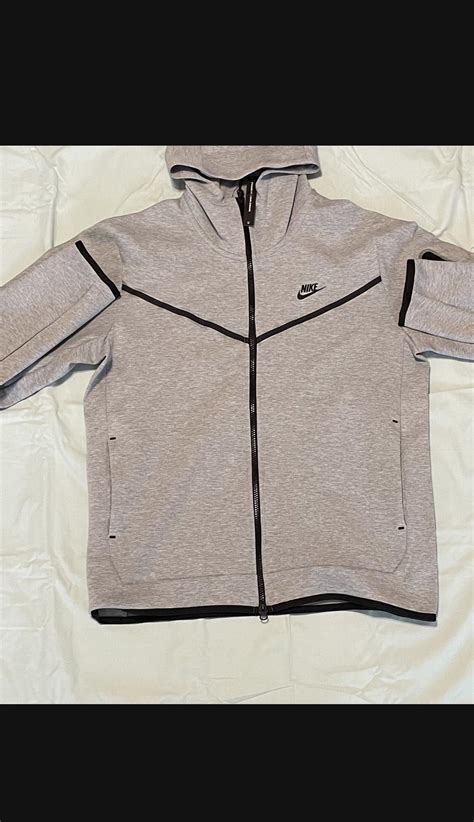 legit check on this tech hoodie? : r/Nike