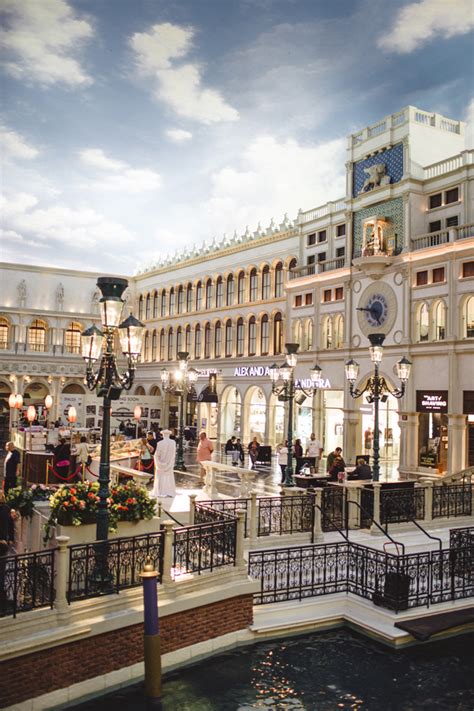 Shops-At-The-Palazzo-Venetian - Storyboard Wedding