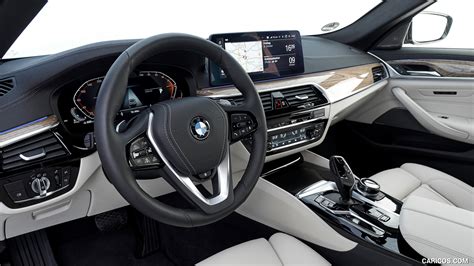 BMW 5 Series Touring | 2021MY | Interior