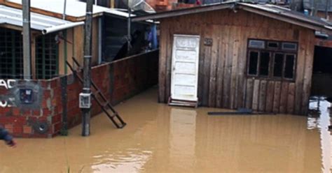 Inundaciones En El Sur De Brasil Dejan Un Muerto Y 22 Mil Evacuados