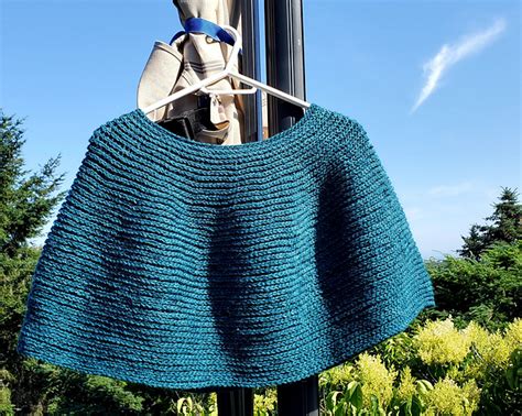 Ravelry Tribune Bay Capelet Cowl Pattern By Bonnie Groening