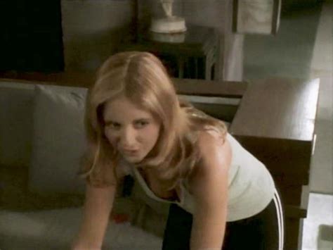 Sarah Michelle Gellar Nuda ~30 Anni In Buffy The Vampire Slayer