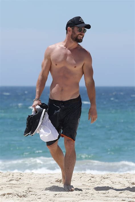 Chris Hemsworth Shirtless Pictures Popsugar Celebrity Uk Photo 6