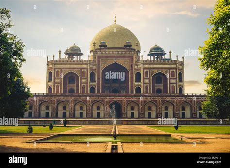 Humayun Tomb Delhi Hi Res Stock Photography And Images Alamy