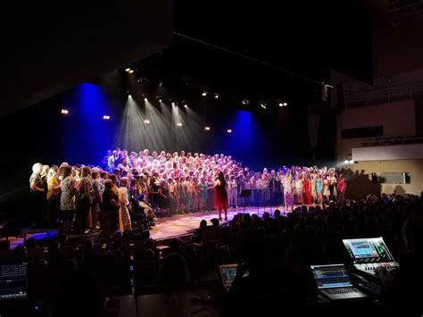 VÄlgÖrenhetskonsert I Pop Och Julton Med Joyvoice VÄxjÖ Växjö Konserthus