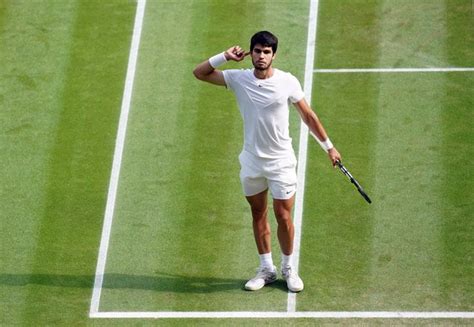 El Tenista Espa Ol Carlos Alcaraz Derrota A Djokovic Y Conquista Su