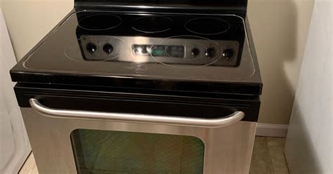 GE Smooth Top Electric Stove Black Excellent Condition For 400 In