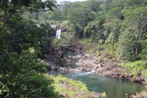 Rainbow Falls in Hawaii: What You Need to Know (2023) - Alex on the Map