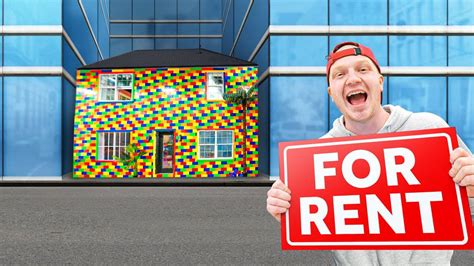 Download Youtuber Unspeakable Lego House For Rent Wallpaper | Wallpapers.com