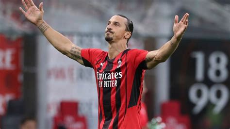 Serie A Ibrahimovic Signs One Year Contract Extension With Ac