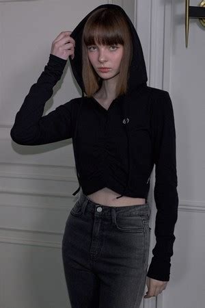 Shirring Hood Crop Long sleeve Black ROSÉ FRANTZ