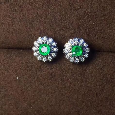 Natural Green Emerald Stud Earrings Sterling Silver Natural