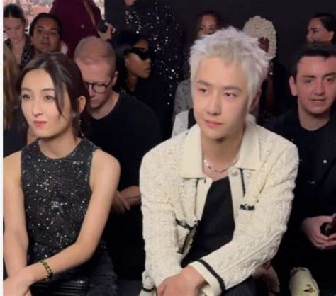Ван Ибо и Чжан Цзы Фэн на показе CHANEL - YesAsia.ru