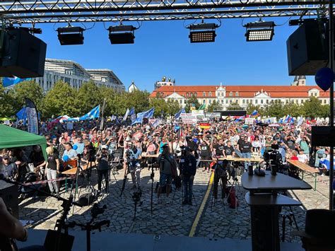 Tausende Menschen Auf Friedens Demo In Magdeburg Der Papa Bloggt Das