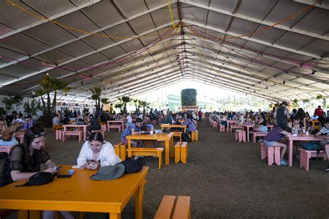 Food review: Coachella offers satisfactory but overpriced food options for attendees - Daily Bruin