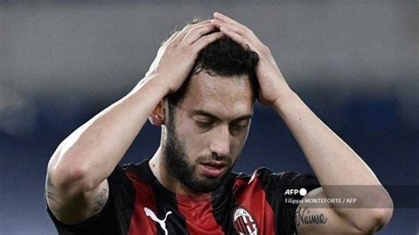 Donnarumma Lebih Sopan Dibanding Calhanoglu Saat Pergi Dari Ac Milan