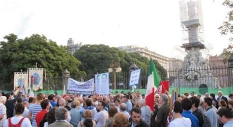 Noticias Hausler Argentina Protesta De La Comunidad Italiana