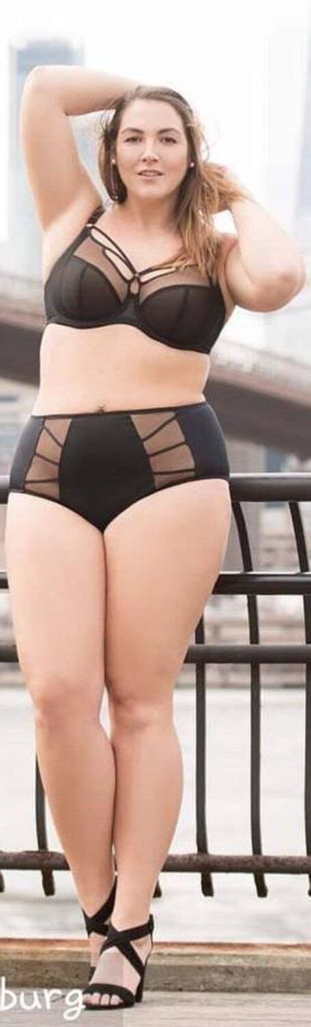 Hot Sexy Christine Jones Bikini Pics