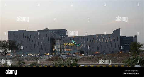 Emporium Mall Exteriors Lahore Punjab Pakistan Stock Photo Alamy