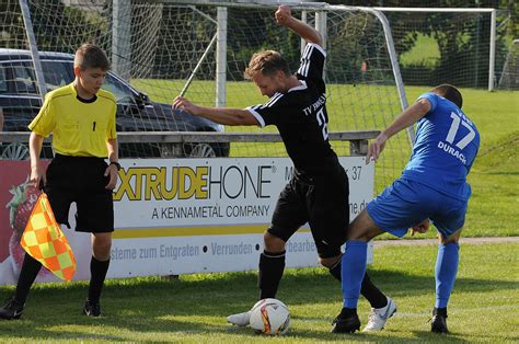 Bildergalerie Fu Ball Bezirksliga S D Tv Erkheim Und Vfb Durach